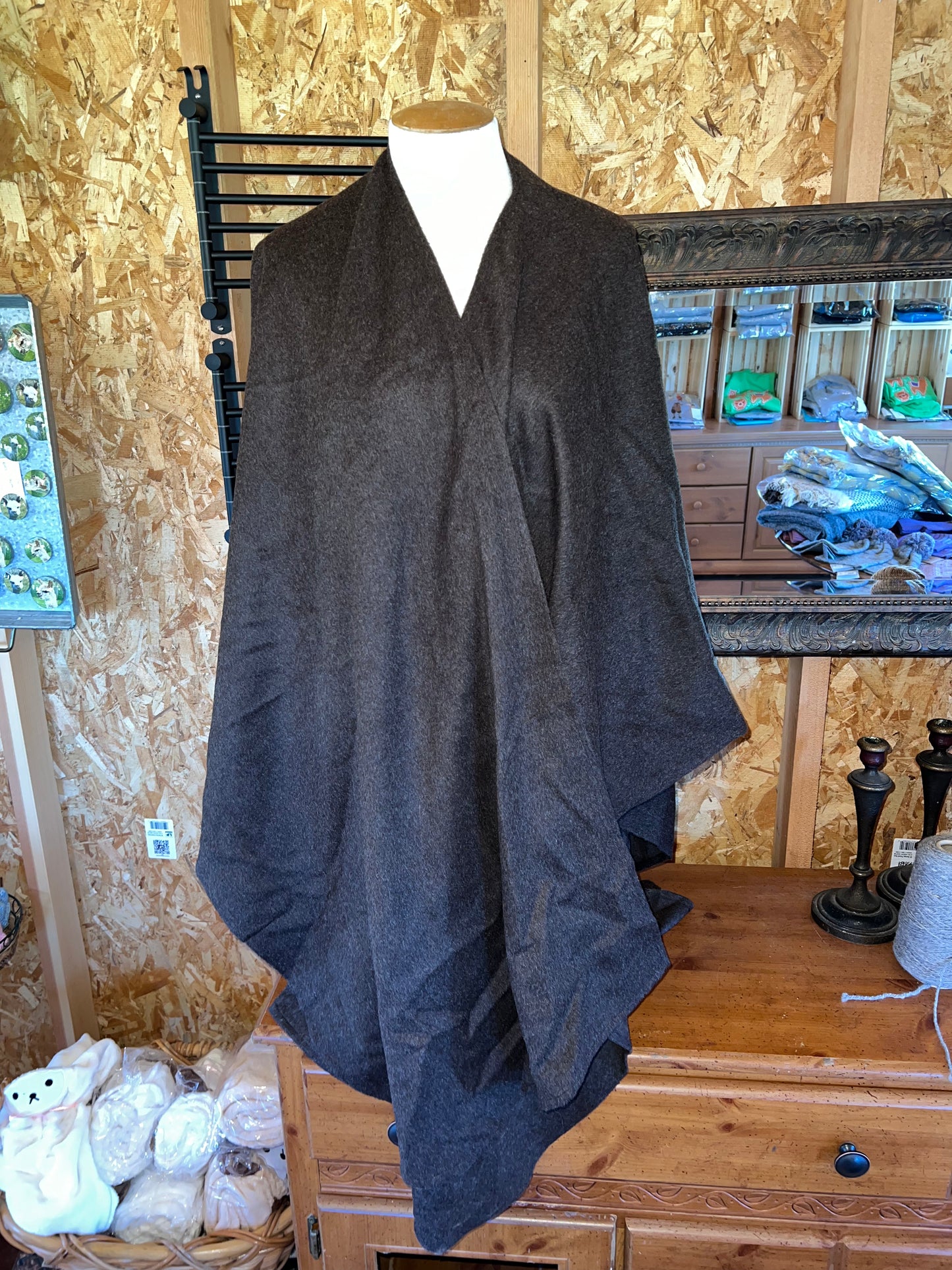 Shawl-by Alpaca 111